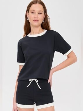 Port de Bras Akari T Shirt